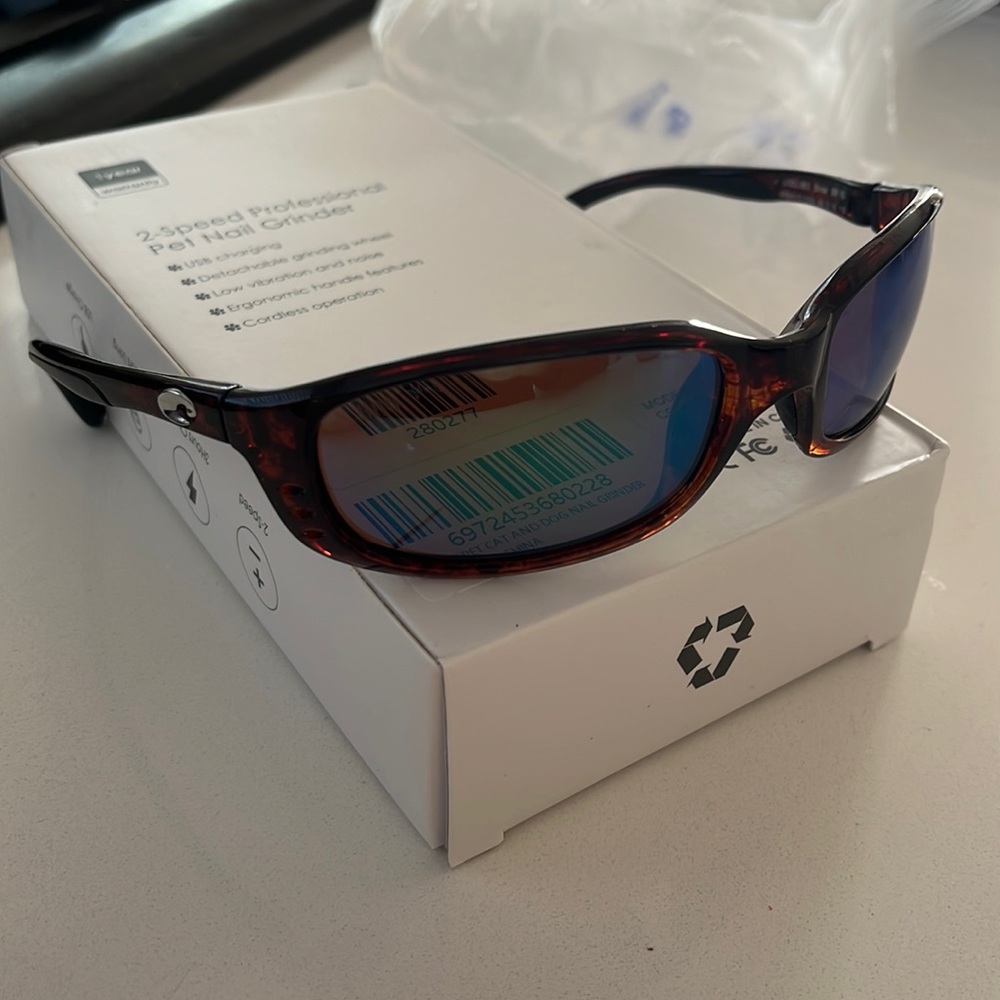 Costa Del Mar Brine Sunglasses- Great condition